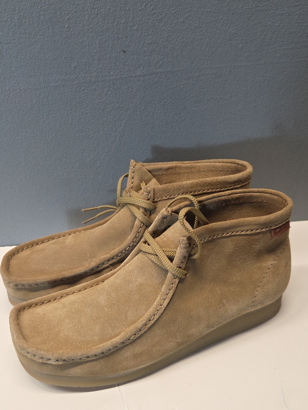Clarks Men's Chukka Boots in Tan Suede Size 11.5